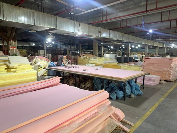 Tongxiang Yuesheng Import and Export Trading Co., Ltd. manufacturer production line